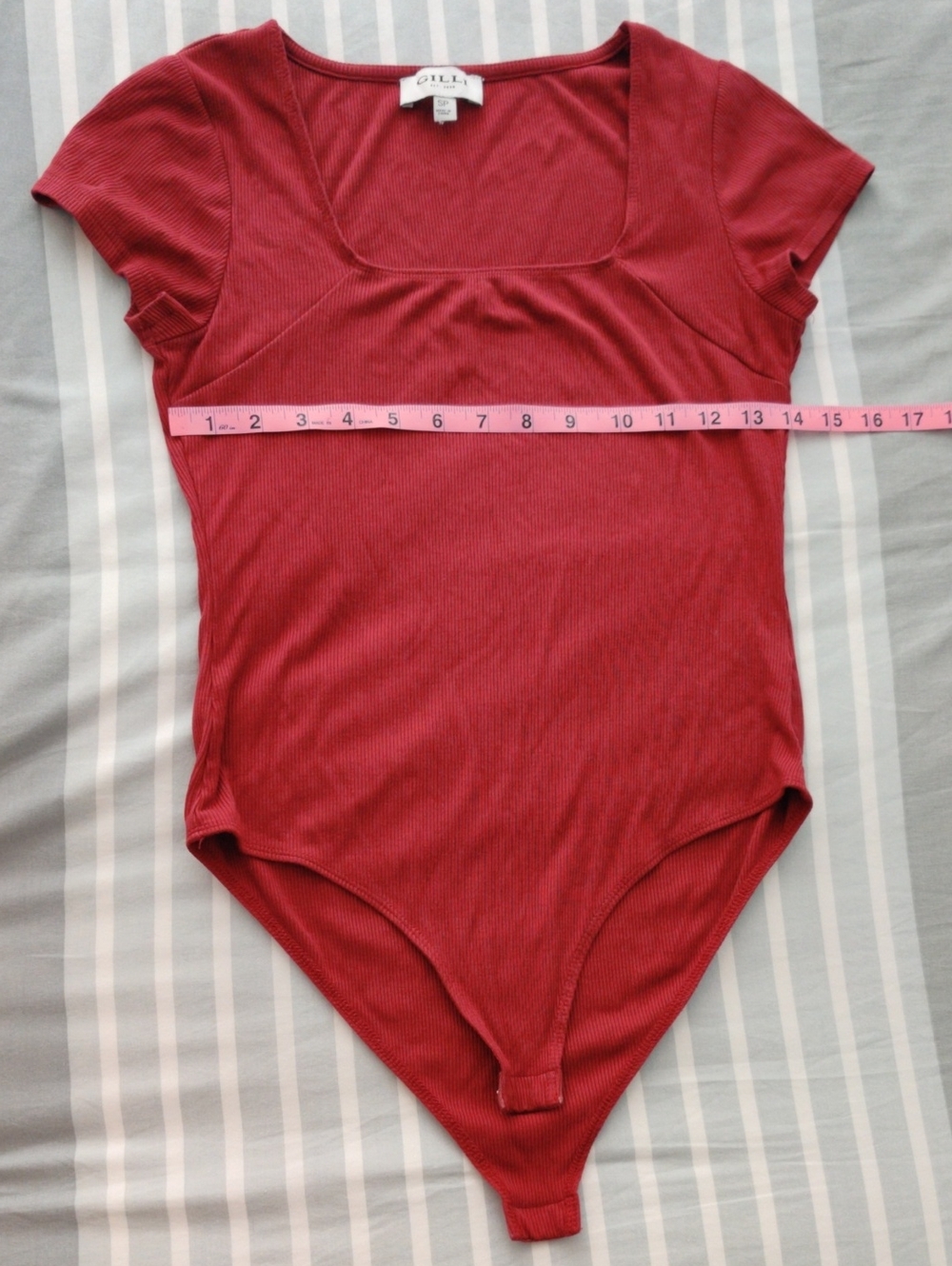 Gilli Ribbed Square-Neck Short-Sleeve Bodysuit in Deep Red